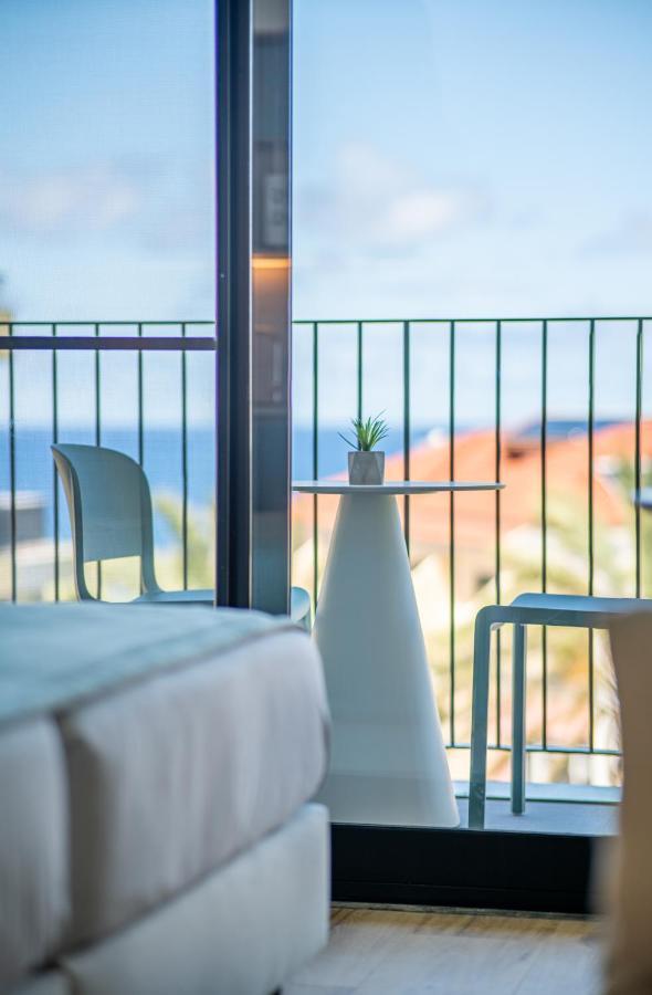 Studios By Aqua Natura Hotels Porto Moniz Esterno foto