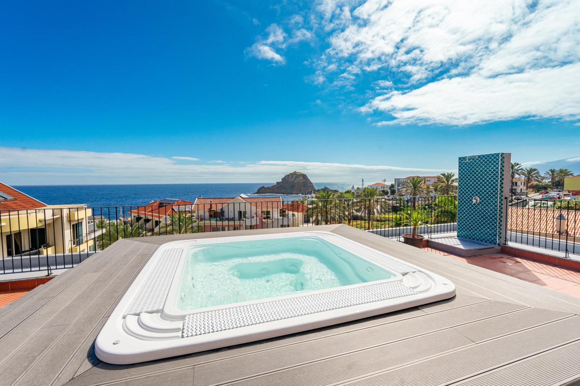 Studios By Aqua Natura Hotels Porto Moniz Esterno foto