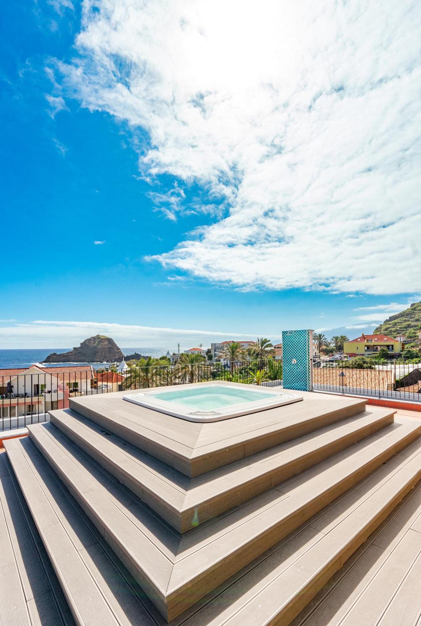 Studios By Aqua Natura Hotels Porto Moniz Esterno foto